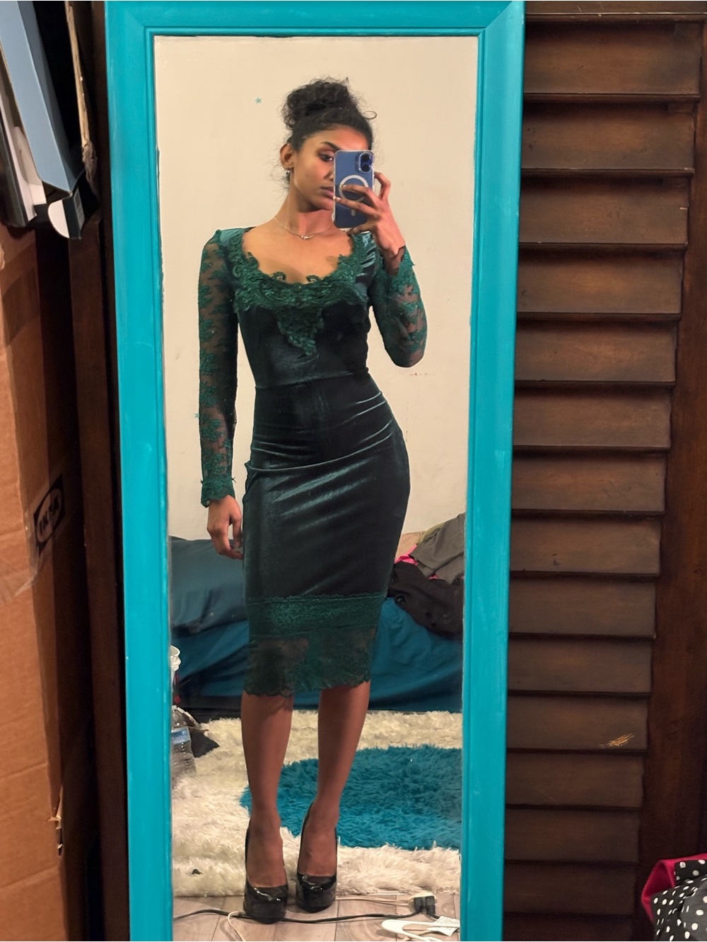 Green Lace-Trim Velvet Sheath Dress